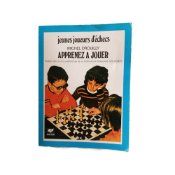 Apprenez à jouer : jeunes joueurs d'échecs