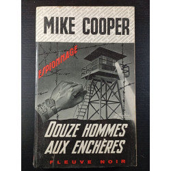 Douze hommes aux enchères