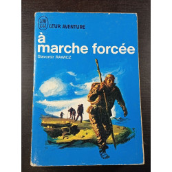 À marche forcée