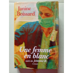 Une femme en blanc