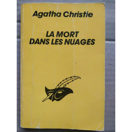 La mort dans les nuages Le masque