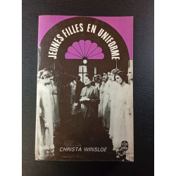 Jeunes Filles en Uniforme