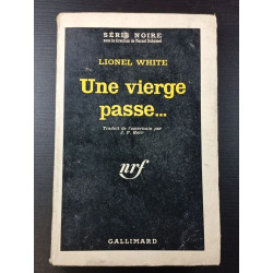 Une vierge passe
