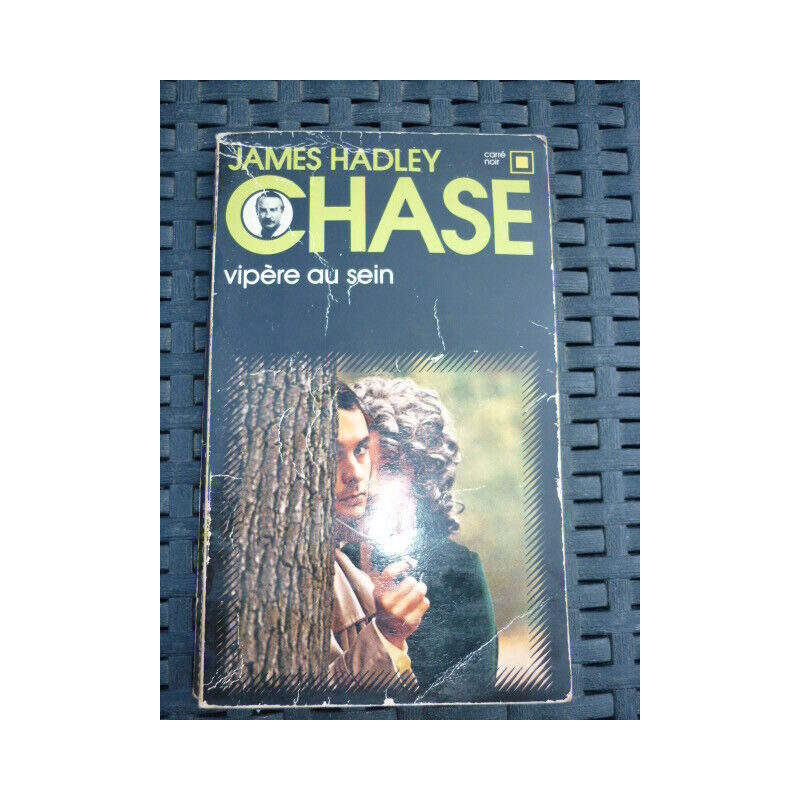 j h chase Vipère au sein Carré noir