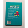 Les enfants bricolent avec de la mousse