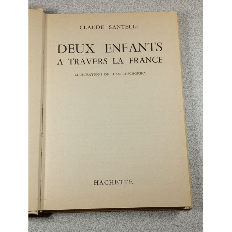 Deux enfants à travers la France