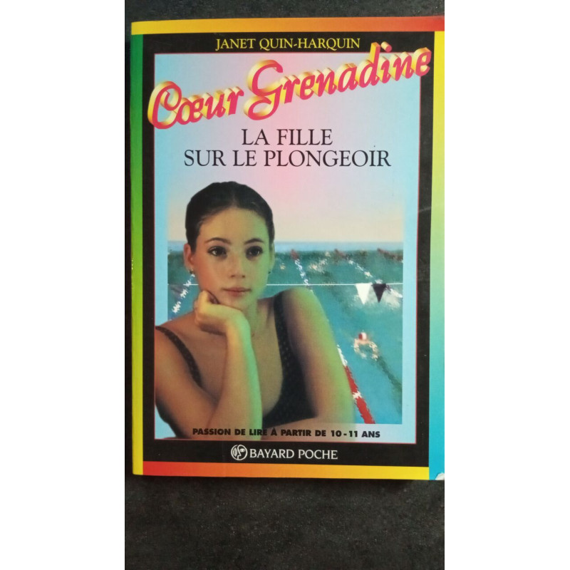 La fille sur le plongeoir