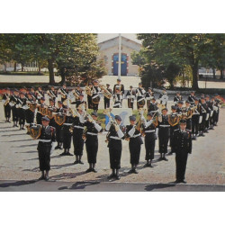 N° 7 - En Pointe Toujours