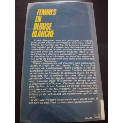 Femmes en blouse blanche