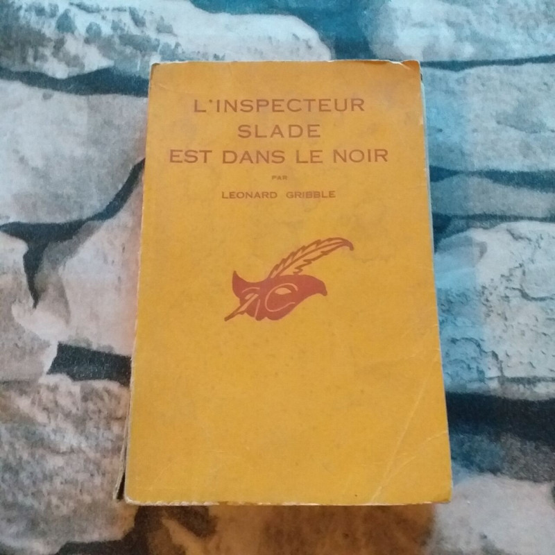L'inspecteur slade est dans le noir