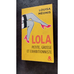 Lola petite grosse et exhibitionniste