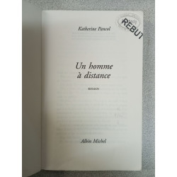 Un Homme A Distance
