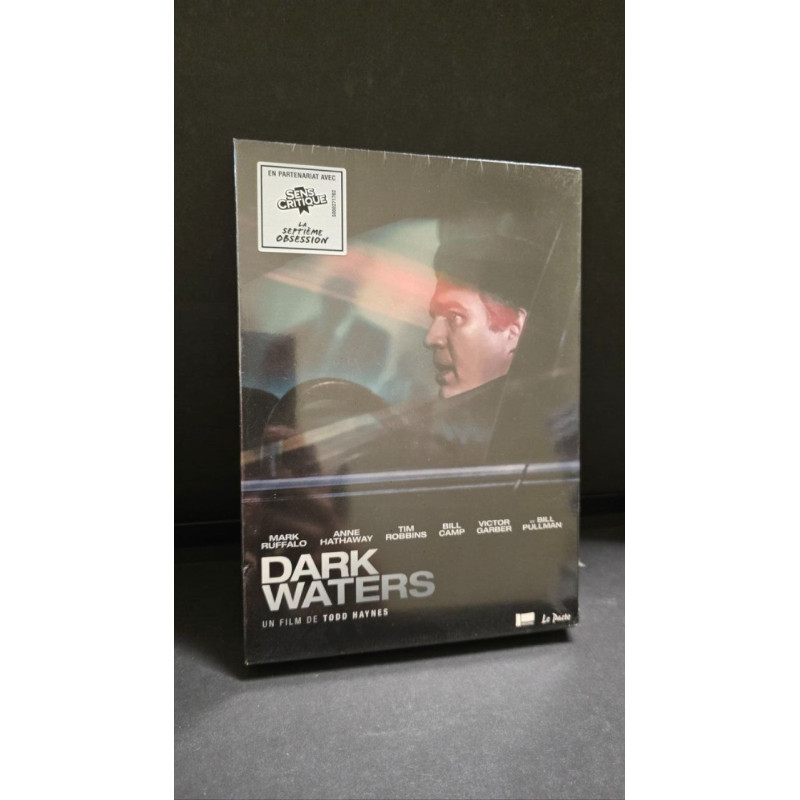 Dark waters - Neuf sous blister Dark waters - Neuf sous blister