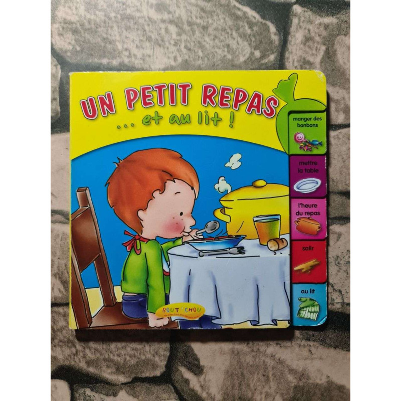 UN PETIT REPAS.ET AU LIT