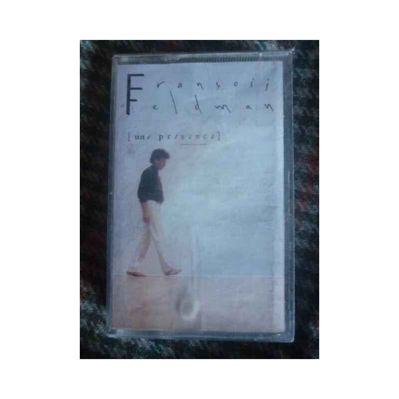 une présence cassette audio k7 Big Bang 838 836 4