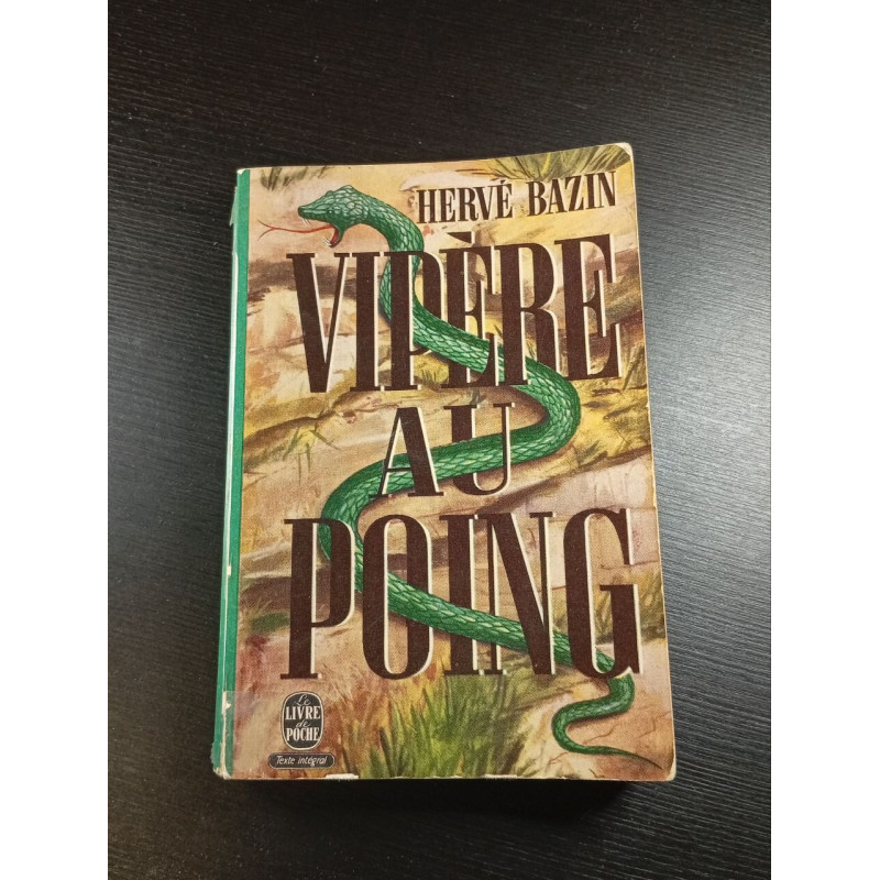 Vipère au poing