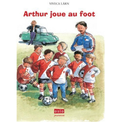 Arthur joue au foot