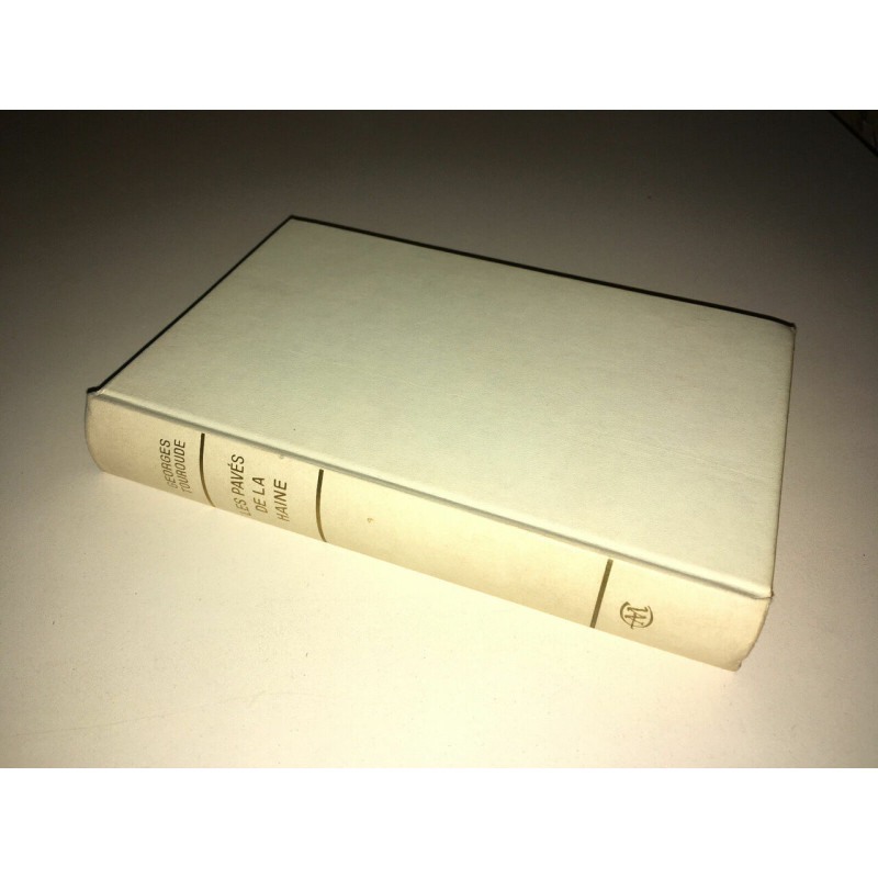 LES PAVES DE LA HAINE