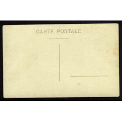 Carte photo d'un groupe de soldats corvée de patates Superbe...