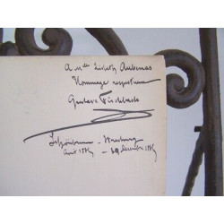 AU HASARD DE LA PLUME Chroniques et Causeries DEDICACE