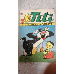 Titi N°22 avec un Titi auto-collant (présent au centre)