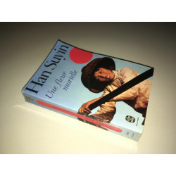 UNE FLEUR MORTELLE Le livre de poche