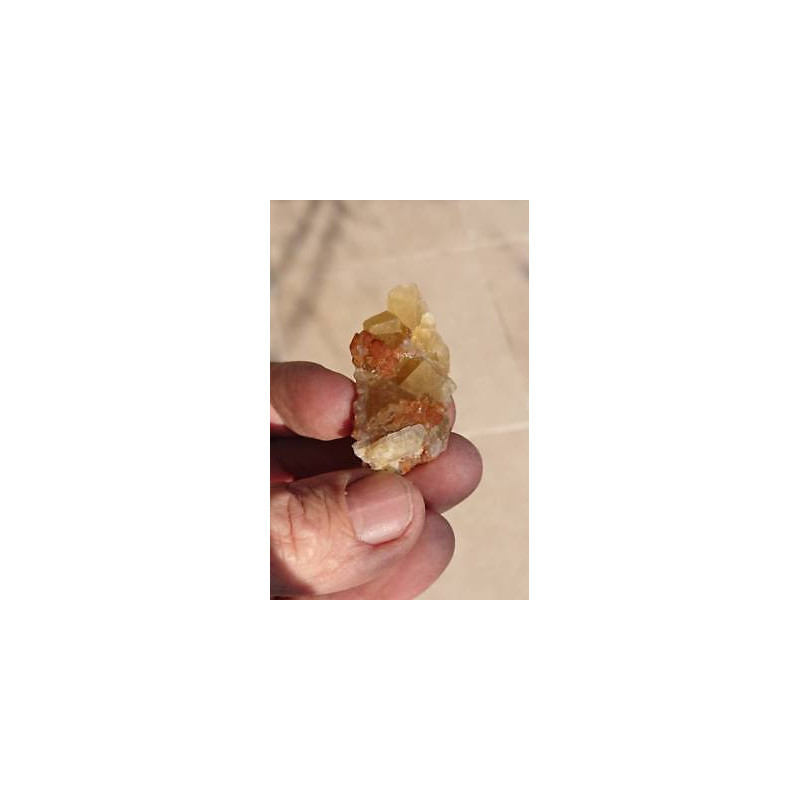 Petit quartz hématoïde sur fluorine jaune Maroc QHFJ1 25 grammes...