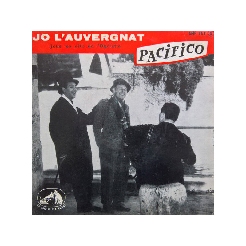 Joue Les Airs de L'opérette Pacifico