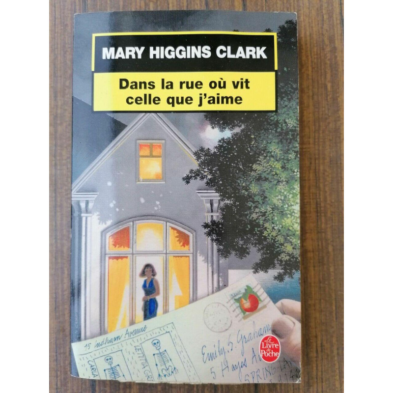 dans la rue où vit celle que j'aime la
