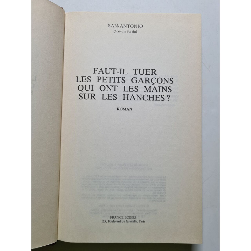 Faut-il tuer les petits garçons qui ont les mains sur les hanches