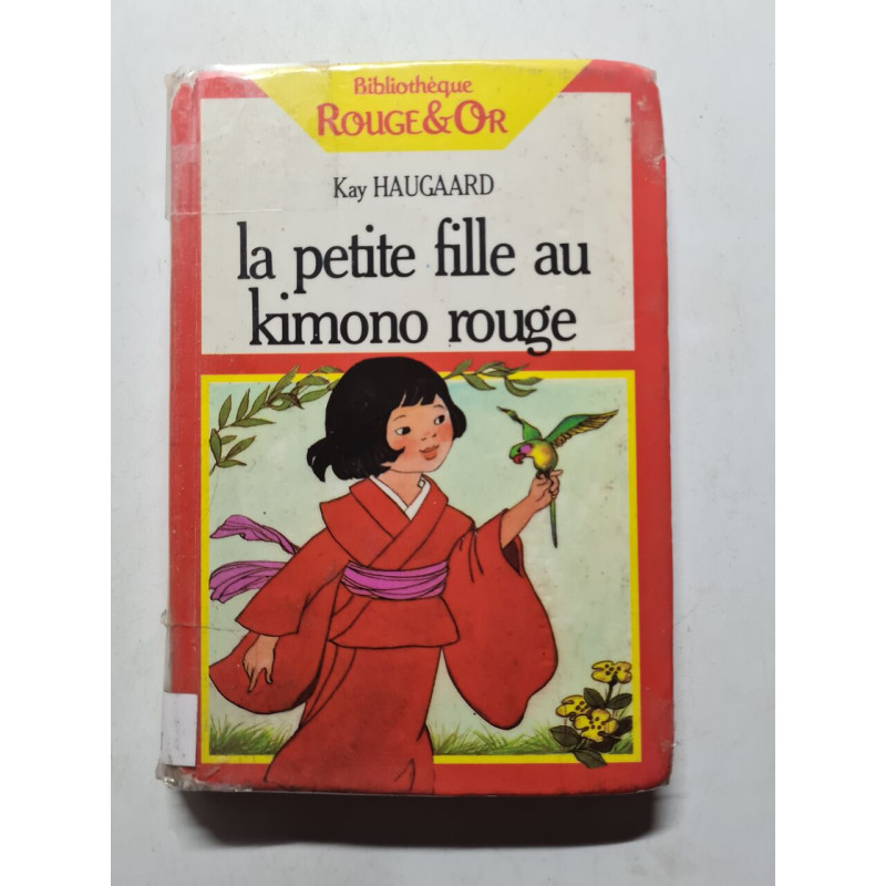 La petite fille au kimono rouge