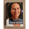 Femme debout