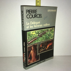 LE DELEGUE ET LES FEMMES VOILEES POCHE