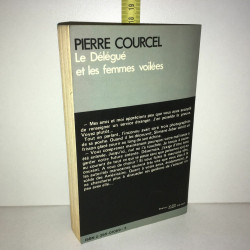 LE DELEGUE ET LES FEMMES VOILEES POCHE