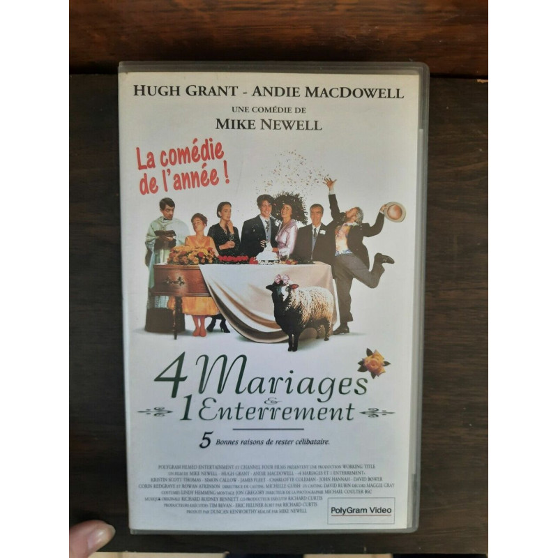 Cassette Vidéo - Quatre Mariages et un Enterrement Film avec Hugh...