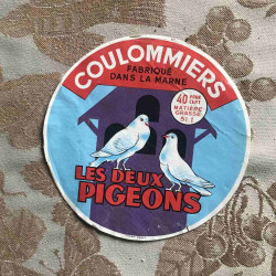 Coulommiers Les deux Pigeons