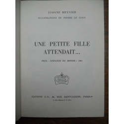 une petite fille attendait
