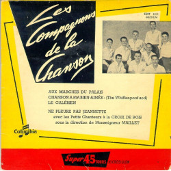 Aux Marches Du Palais