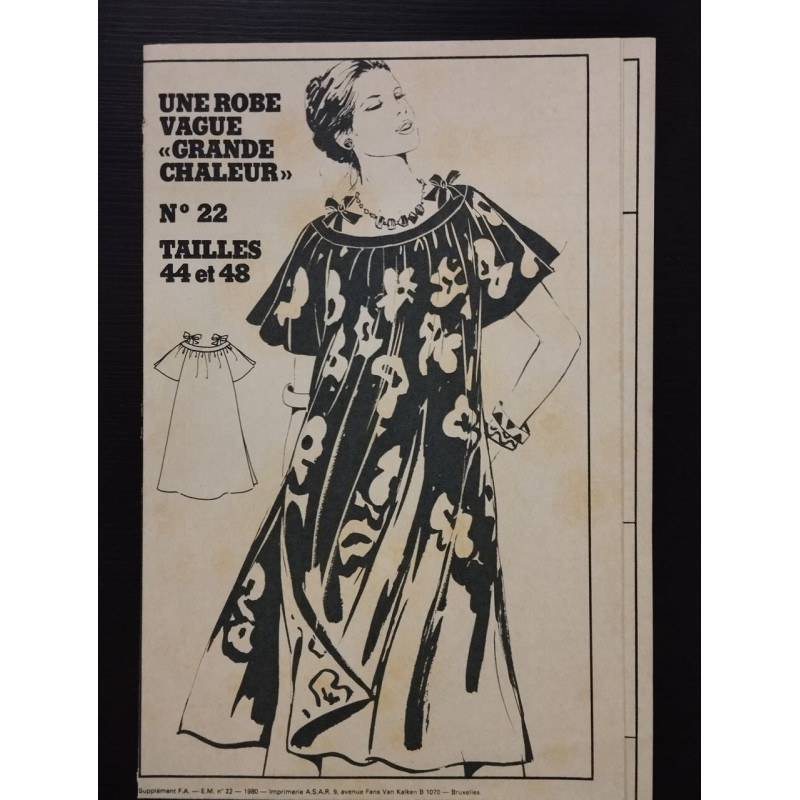 UNE ROBE VAGUE GRANDE CHALEUR nº 22