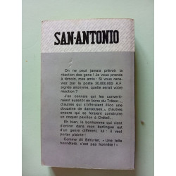 Le loup habillé en grand-mère