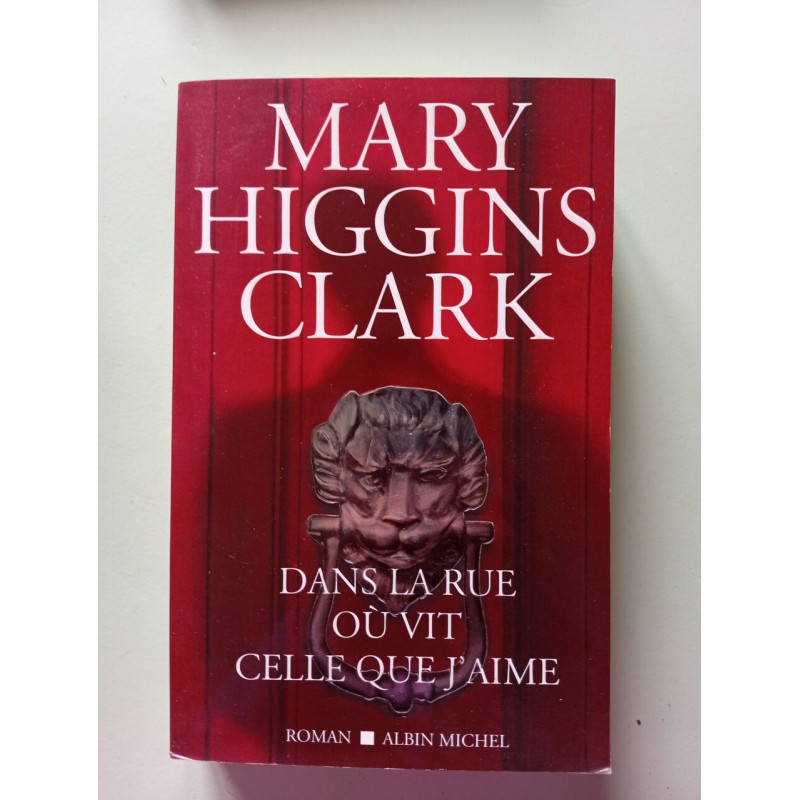 Dans la rue où vit celle que j'aime