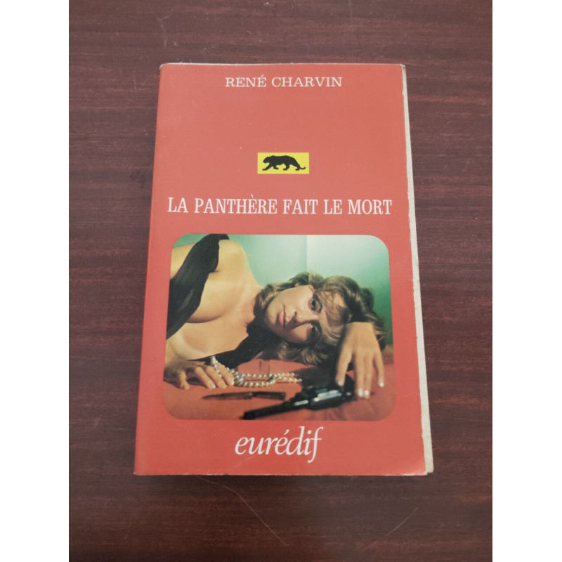 La panthère fait le mort