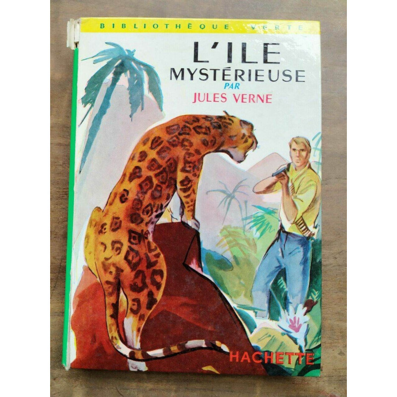 L'ile mystérieuse hachette