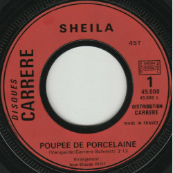 Poupée De Porcelaine