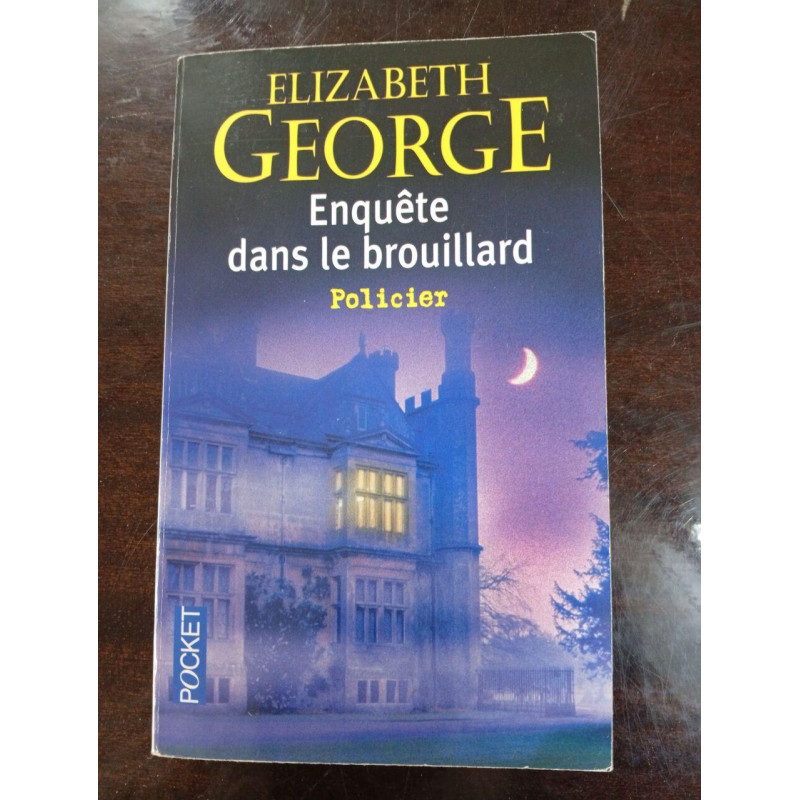 Enquête dans le brouillard