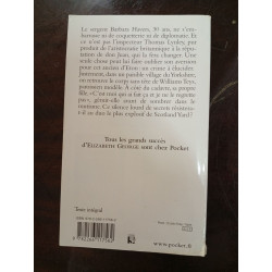 Enquête dans le brouillard