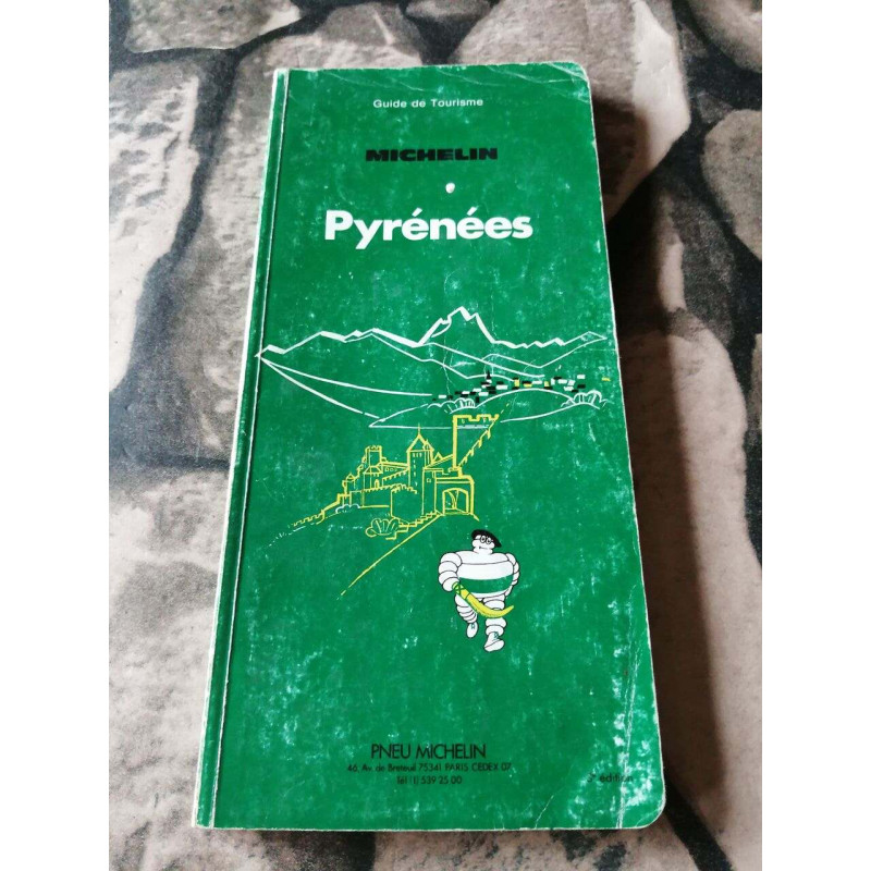 Pyrenees (Michelin Green Guide)