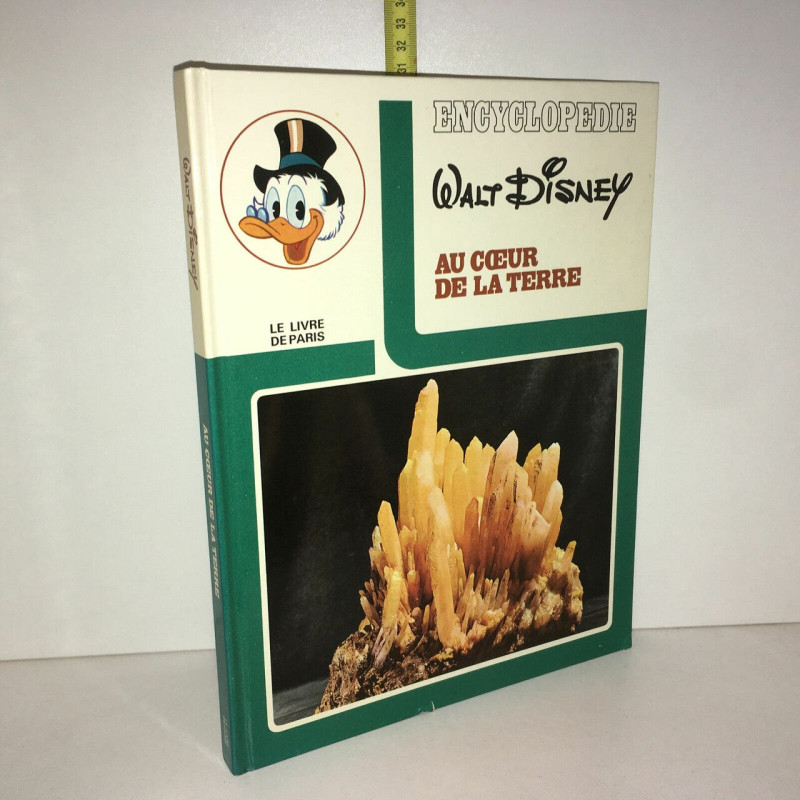 ENCYCLOPEDIE AU COEUR DE LA TERRE Le livre DE paris