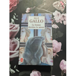 La femme derrière le miroir