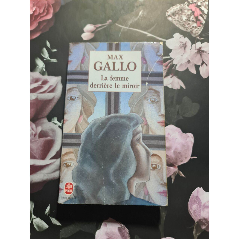 La femme derrière le miroir